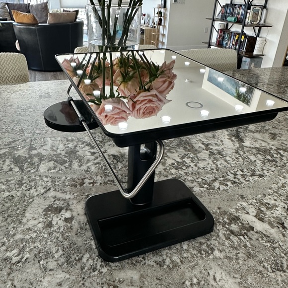 LED TABLE/MAKEUP MIRROR 12 inch - Picture 6 of 12